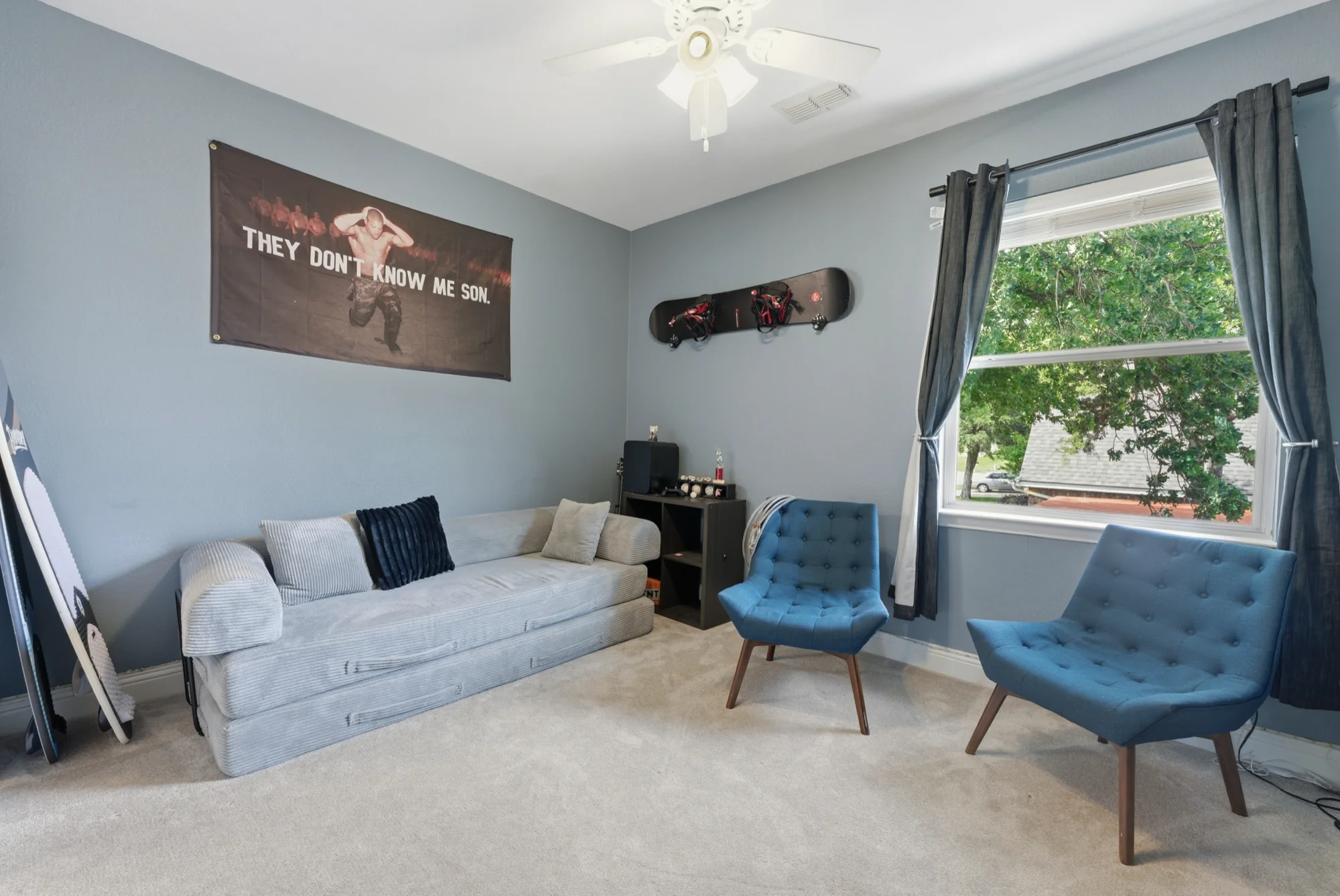 Guest bedroom two alternate view